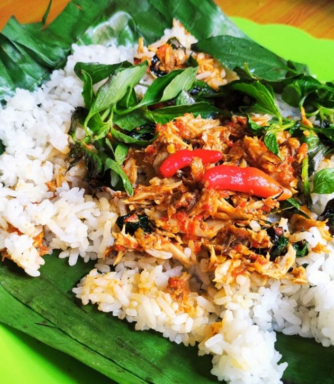 Nasi Bakar Ikan Tongkol Pedas